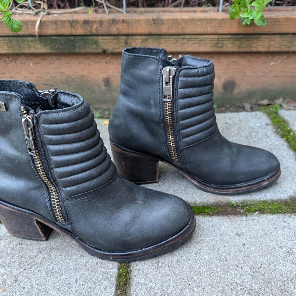 Cute moto Harley Davidson heeled leather booties size 9 - Picture 2 of 6